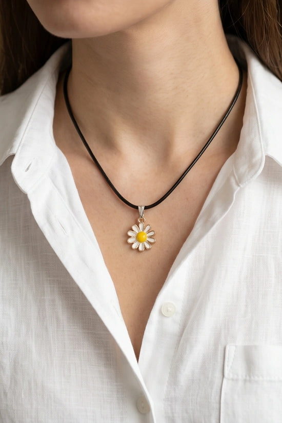 Gold and White Petite Daisy Necklace