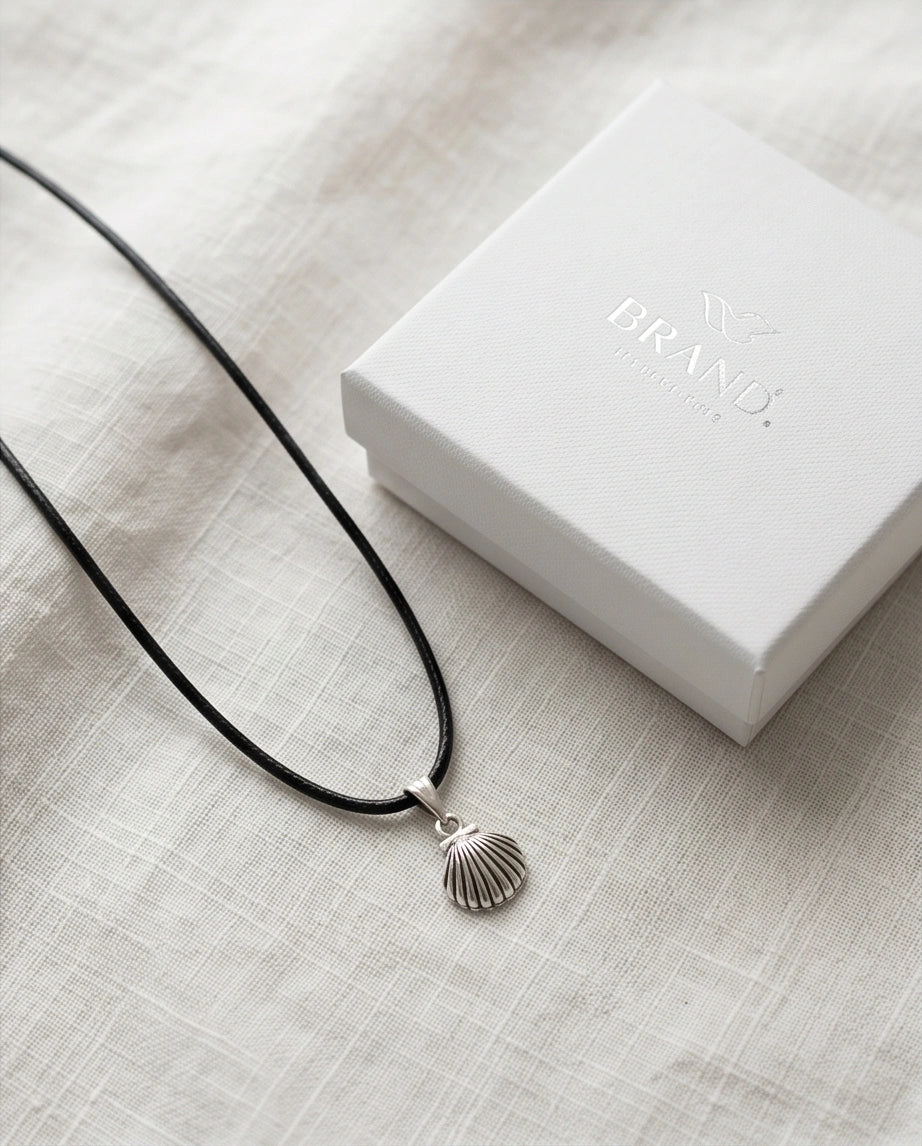 Silver Retro Scallop Seashell Necklace