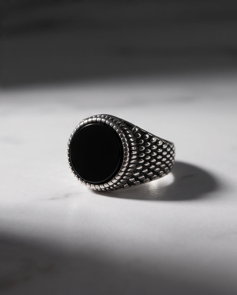 Onyx-Style Round Cabochon Beaded Scale Texture Silver Ring
