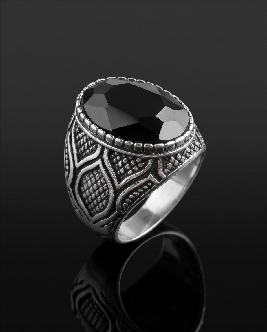 Black Gemstone Beaded Bezel Scale-Lattice Silver Ring