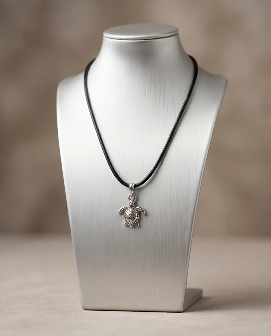 Silver Detailed Sea Turtle Necklace