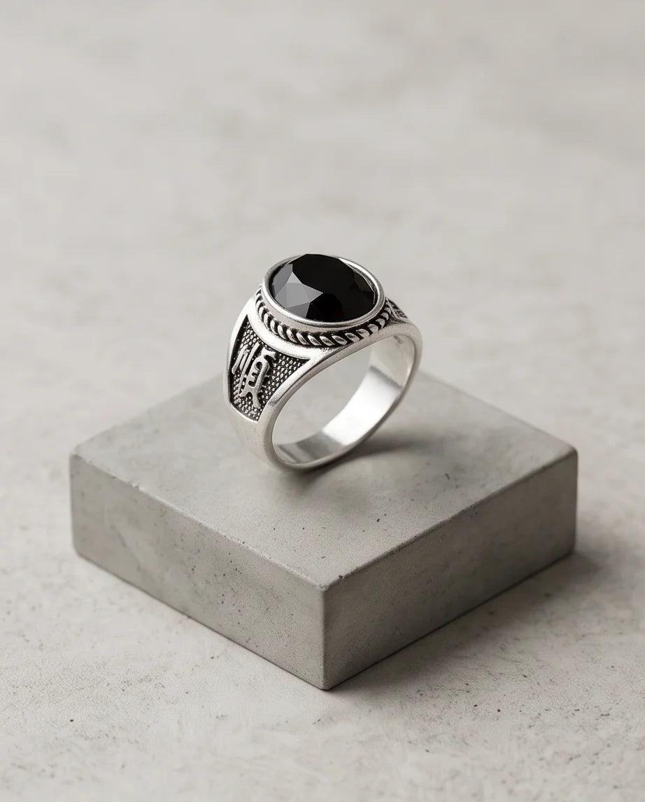 Onyx-Style Faceted Oval Rope-Trim Kanji Character Silver Ring