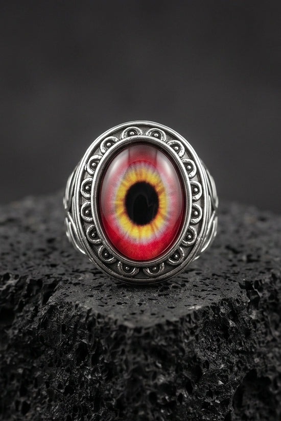 Vintage Sterling Silver Fiery Crimson Dragon's Eye Ring