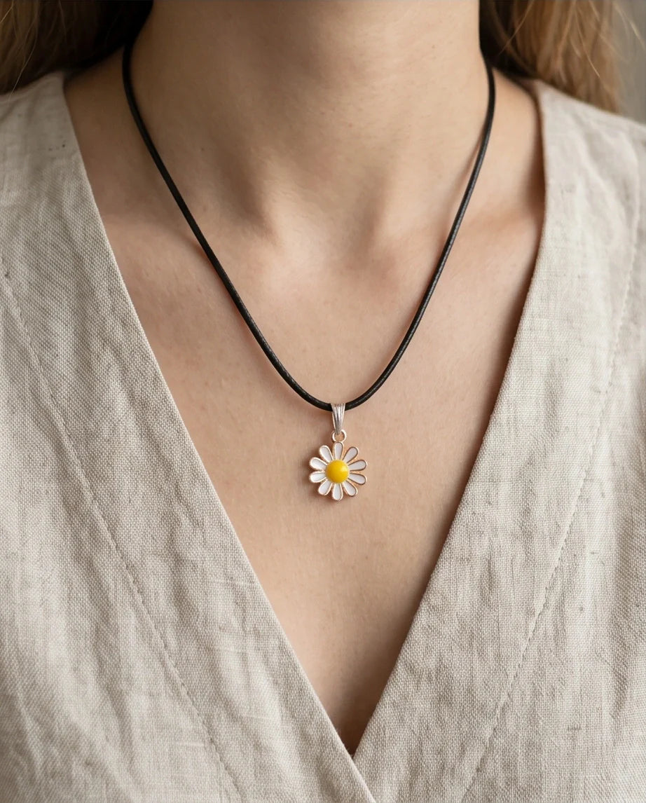 Gold and White Petite Daisy Necklace