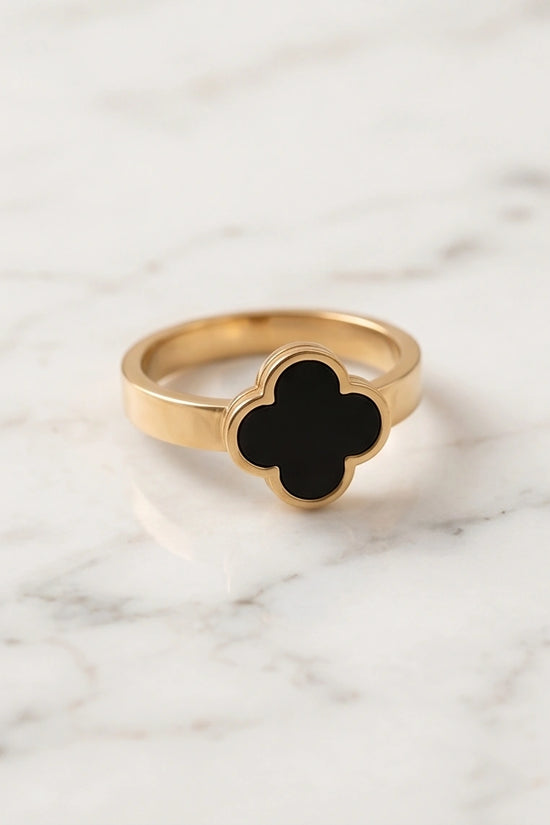 Golden Onyx Clover Minimalist Ring