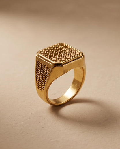 Woven Lattice Gold Signet Ring