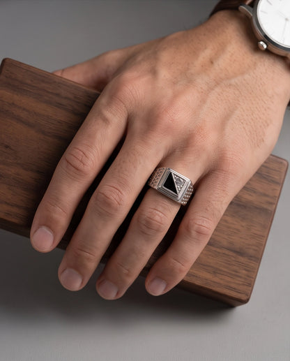Onyx Inlay & Clear Gemstone Split-Face Mesh Band Silver Ring