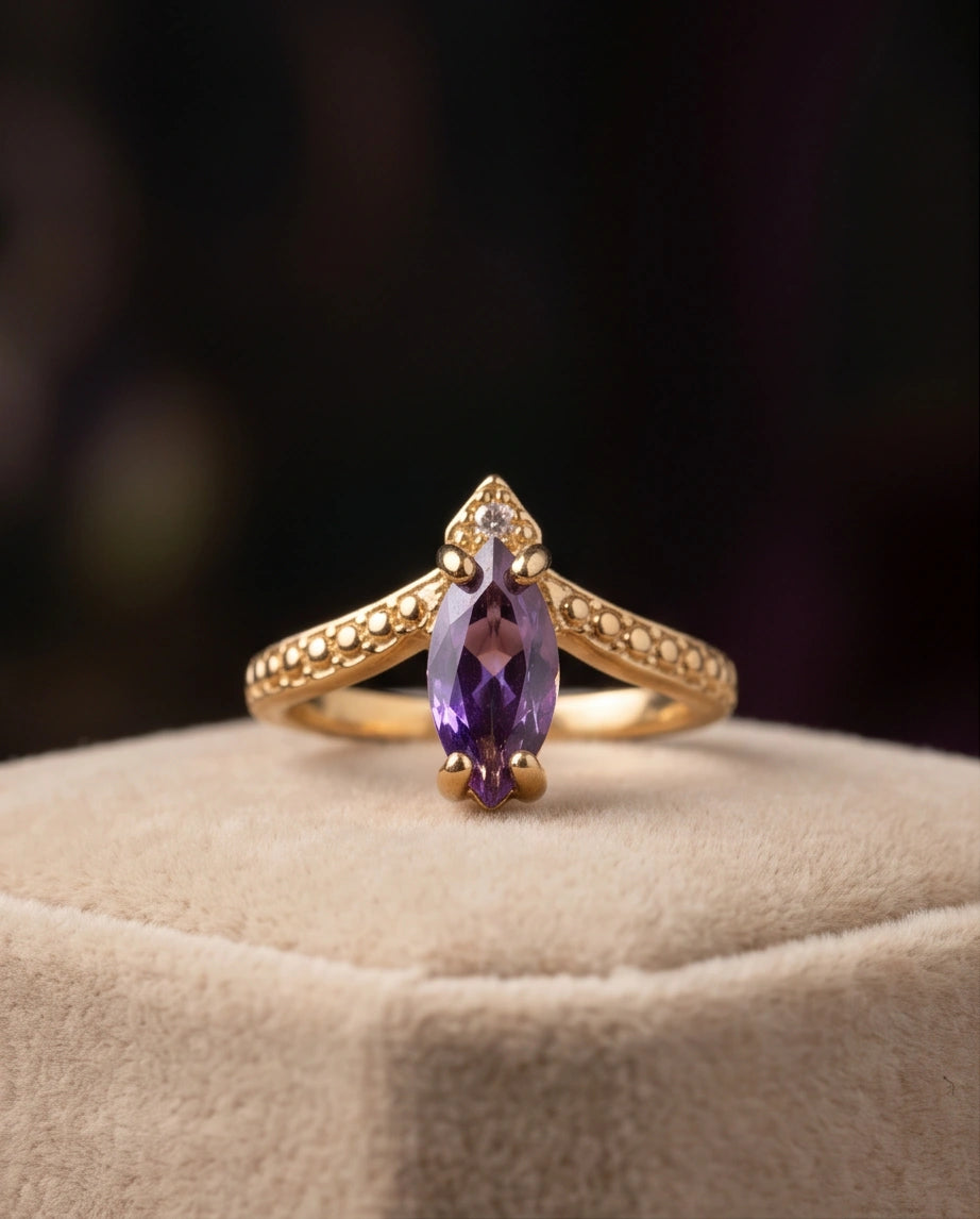 Vintage 14K Gold Marquise Amethyst Filigree Ring