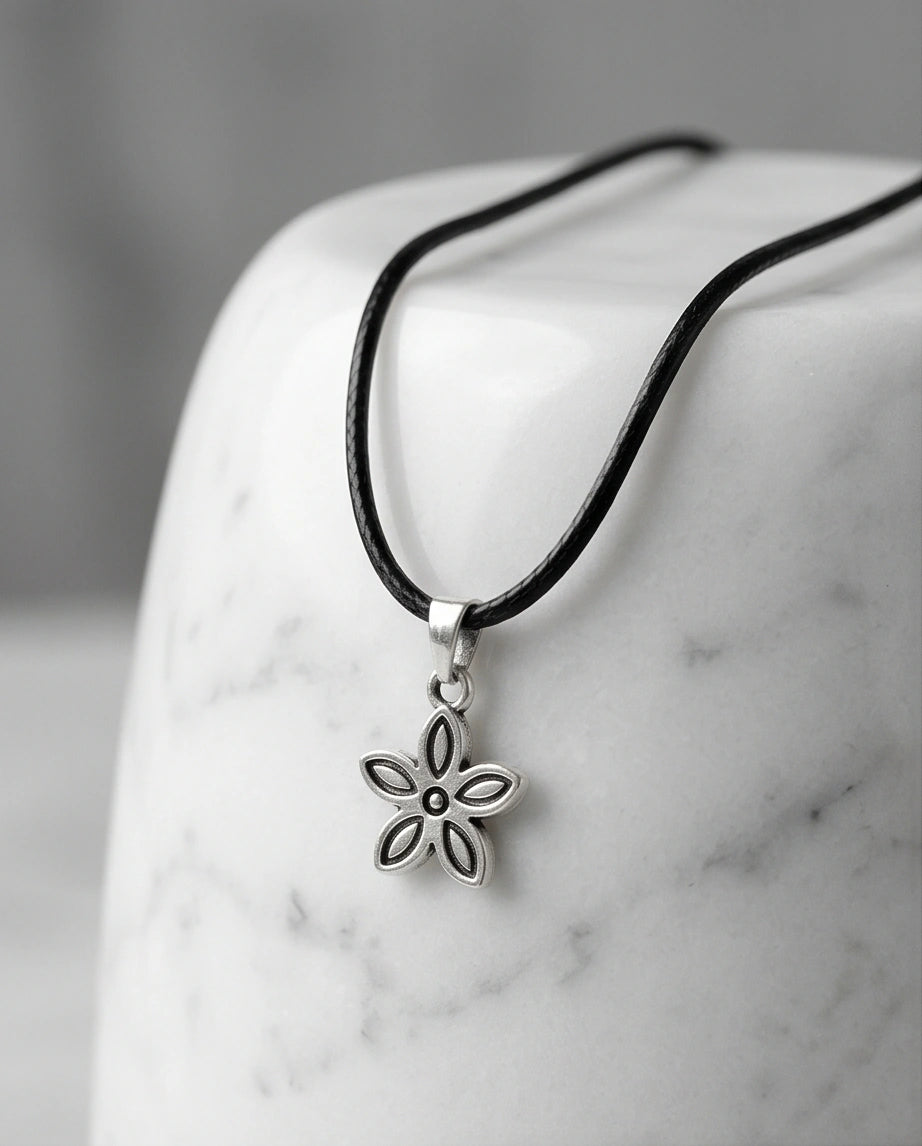 Silver Delicate Five-Petal Flower Necklace
