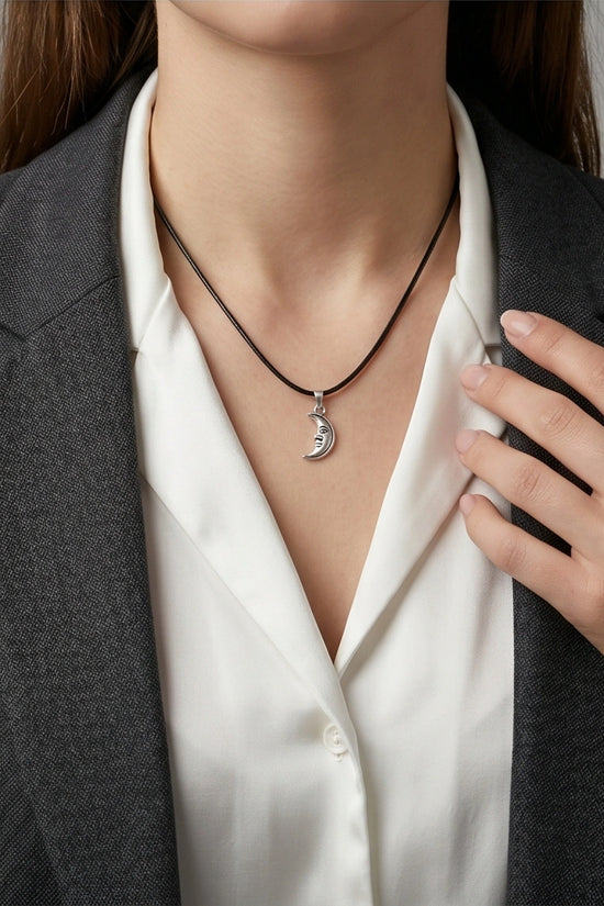 Silver Vintage Crescent Moon Face Necklace