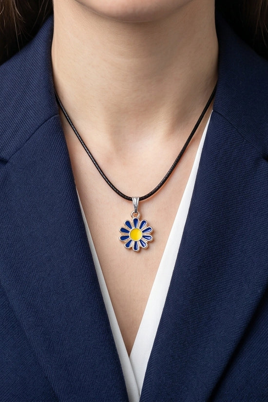 Midnight Blue Daisy Pendant