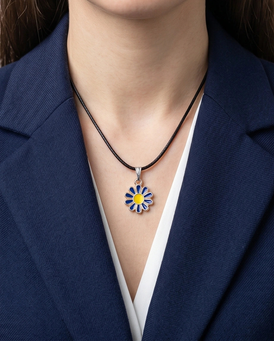 Midnight Blue Daisy Pendant