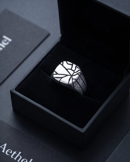 Shattered Earth Cracked Signet Ring