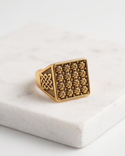 Clover Grid Gold Signet Ring