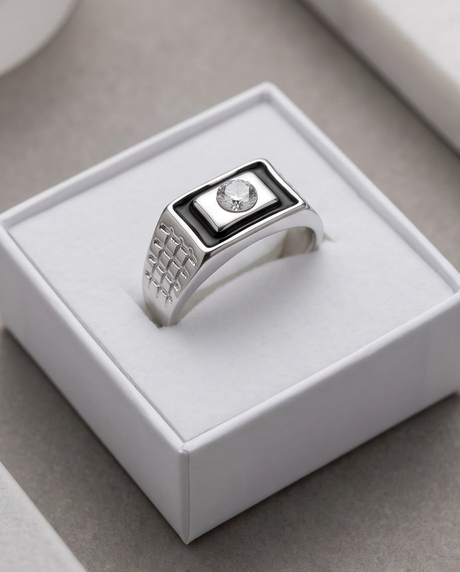 Brilliant Round Crystal Onyx-Inlay Brick-Link Band Silver Ring