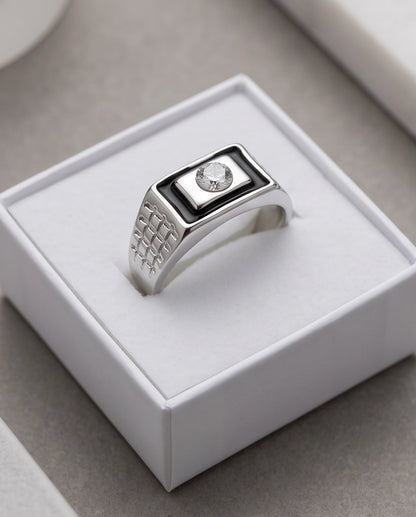 Brilliant Round Crystal Onyx-Inlay Brick-Link Band Silver Ring