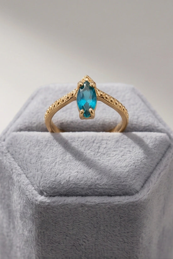 Vintage 14K Gold Marquise London Blue Topaz Chevron Ring