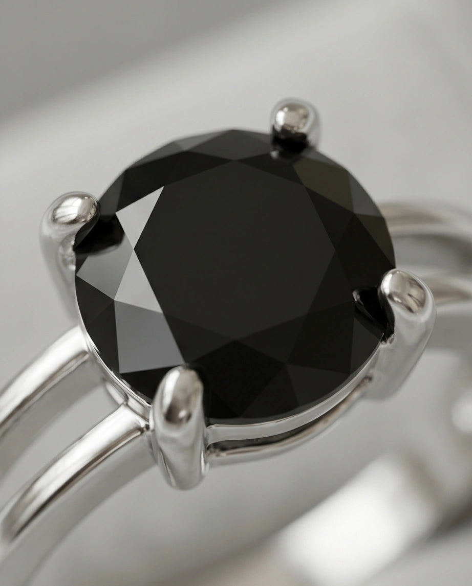 Sterling Silver Round-Cut Split Shank Black Onyx Ring