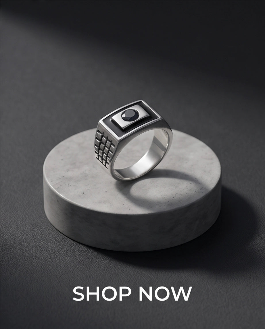 Brilliant Round Faceted Black Onyx-Inlay Grid-Shoulder Silver Ring