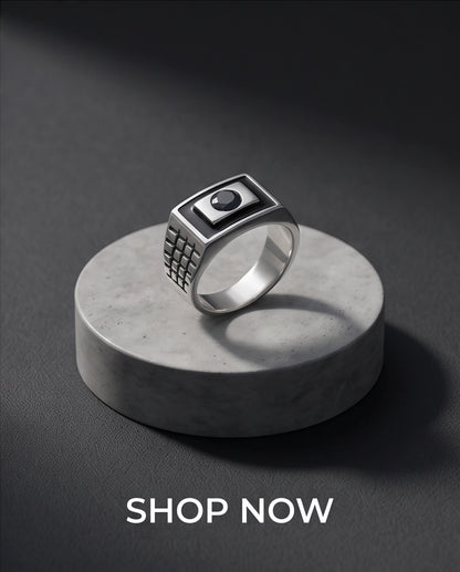 Brilliant Round Faceted Black Onyx-Inlay Grid-Shoulder Silver Ring