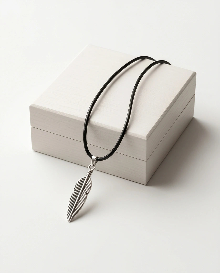 Silver Retro Feather Pendant Necklace