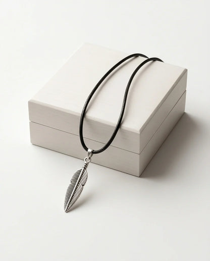 Silver Retro Feather Pendant Necklace