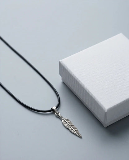 Silver Retro Feather Pendant Necklace