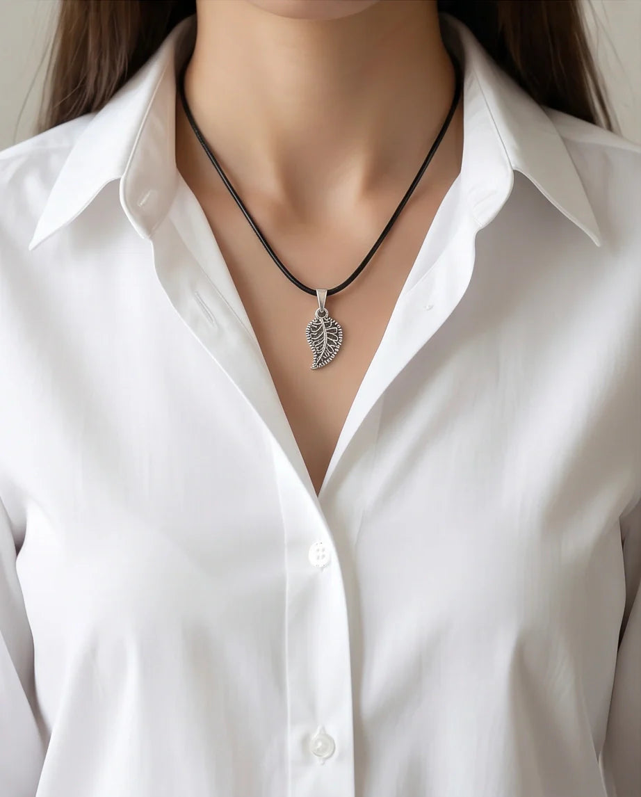 Silver Filigree Leaf Pendant Necklace