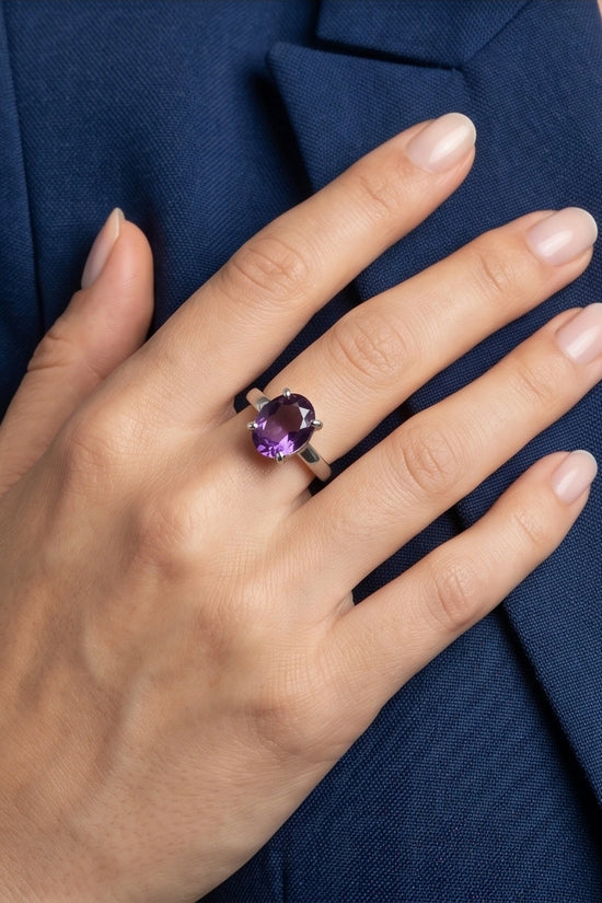 Sterling Silver Oval Amethyst Solitaire Ring