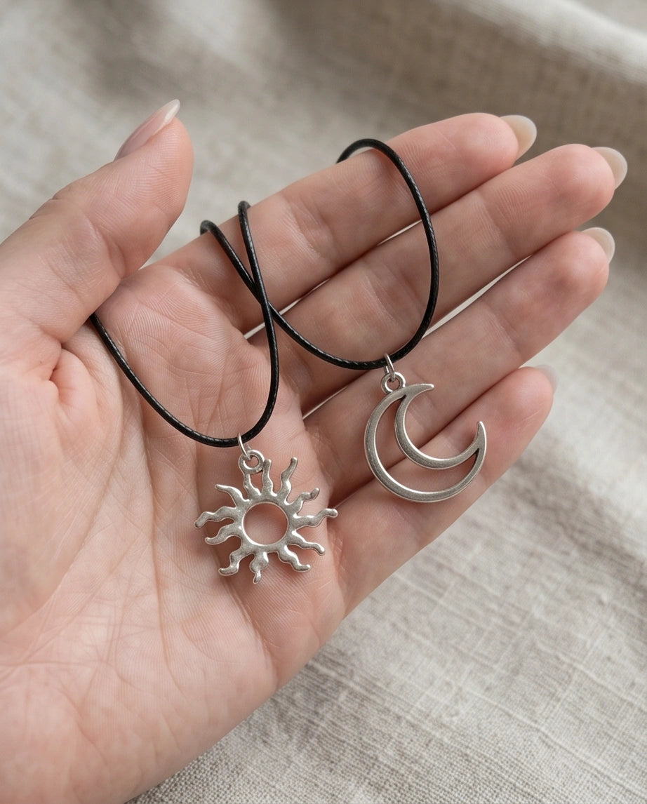2pcs Celestial Sun and Moon Matching Pendant Necklaces Set