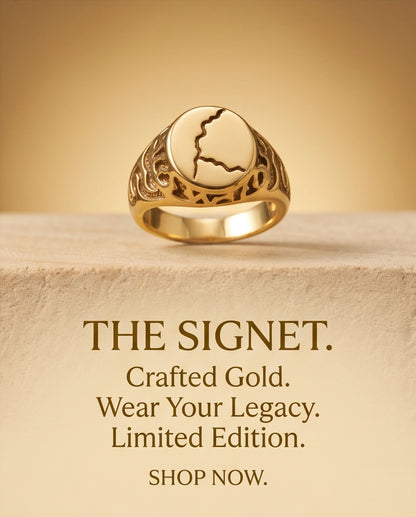 Fissure Medallion Gold Signet Ring