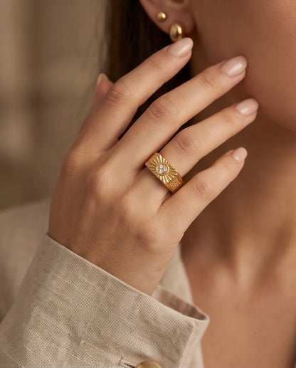 Celestial Sunburst Pavé Triple-Crystal Grid Gold Ring