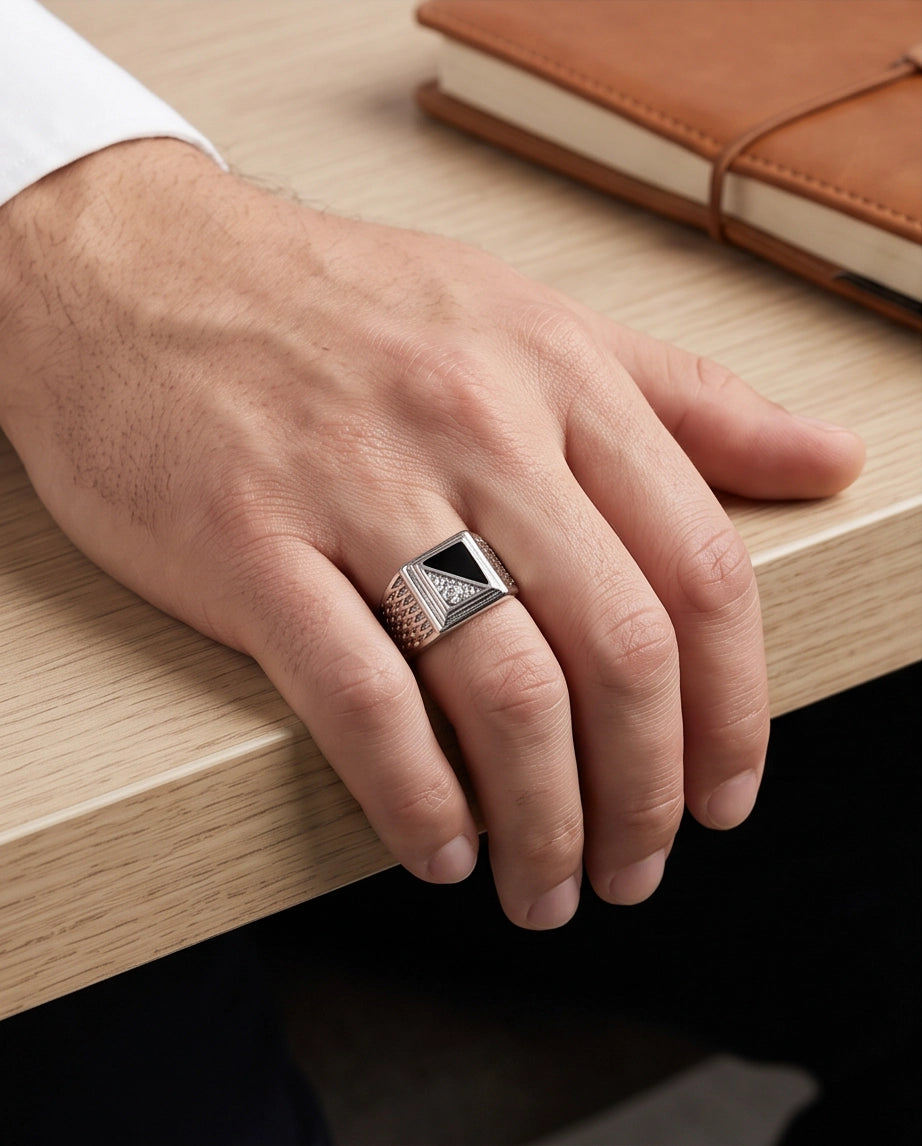 Onyx Inlay & Clear Gemstone Split-Face Mesh Band Silver Ring