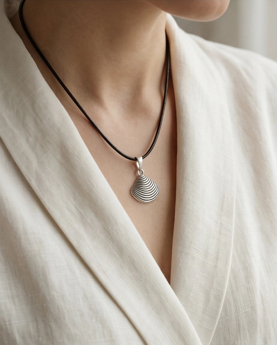 Silver Seashell Pendant Necklace
