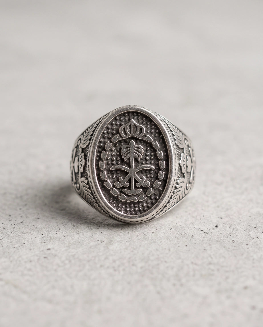 Royal Crest Stippled Signet Ring