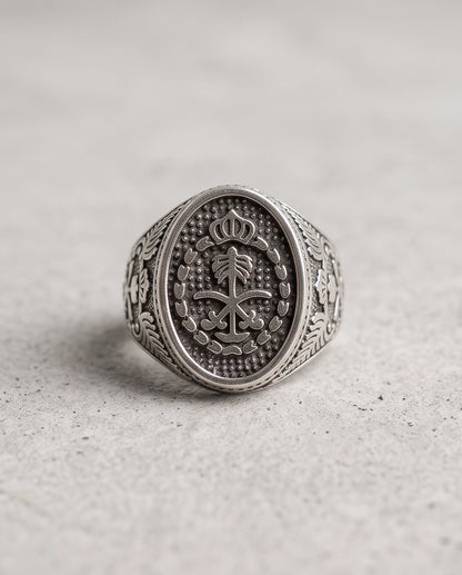 Royal Crest Stippled Signet Ring