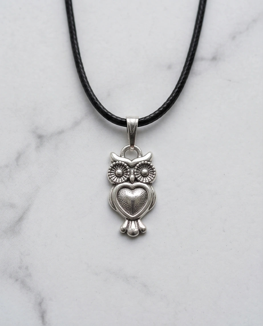 Silver Retro Heart Owl Necklace