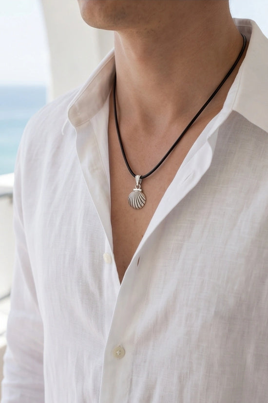 Silver Retro Scallop Seashell Necklace