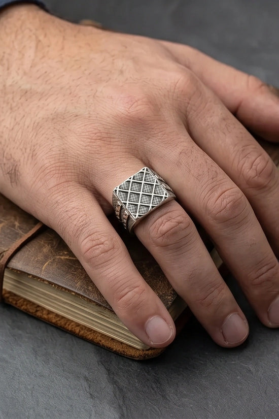 Vintage Sterling Silver Mesh Geometric Signet Ring