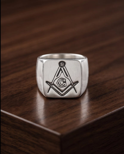 Masonic Square and Compasses Signet Silver Ring