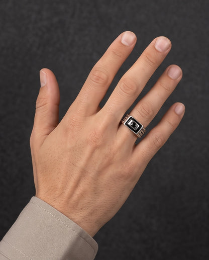 Brilliant Round Faceted Black Onyx-Inlay Grid-Shoulder Silver Ring
