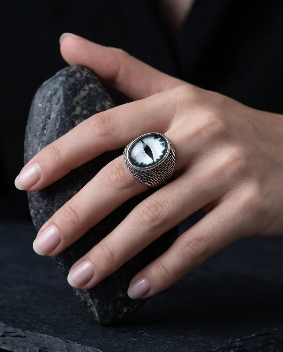 Slit-Pupil Obsidian Dragon-Eye Cabochon Scale-Band Silver Ring
