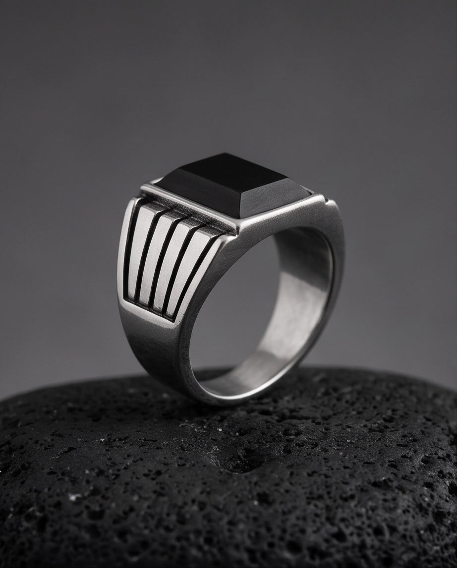 Pyramid Cut Onyx-Style Fluted Shoulder Silver Ring