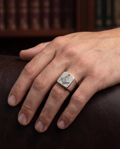 Masonic Square and Compasses Signet Silver Ring