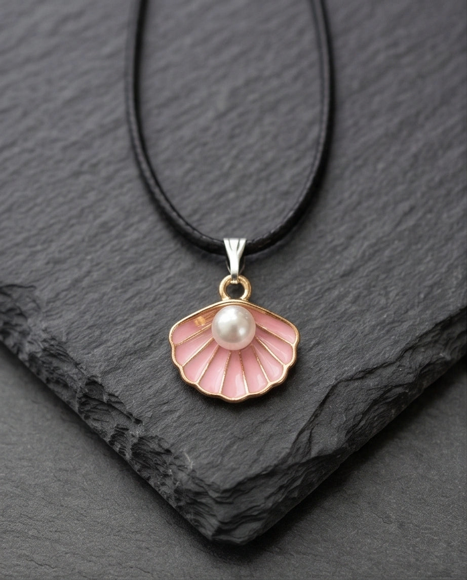 Pink Seashell Enamel Pendant Necklace with Faux Pearl