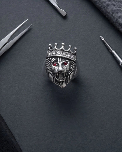 Ruby-Eyed Crowned Lion King Ring