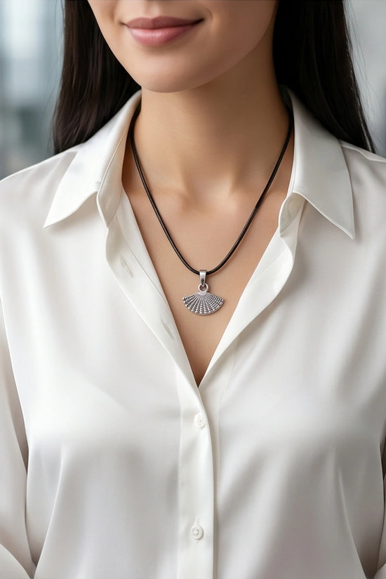 Silver Hand Fan Pendant Necklace