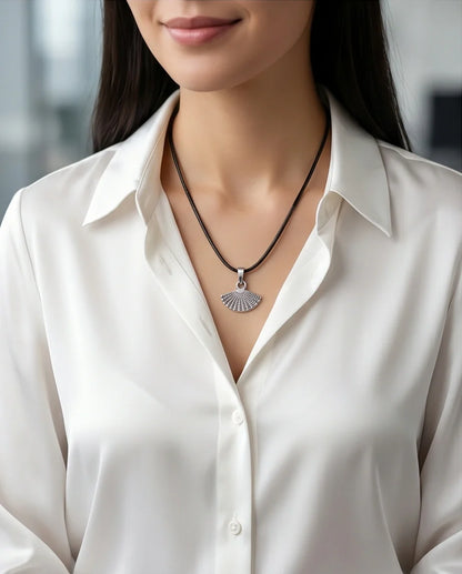 Silver Hand Fan Pendant Necklace