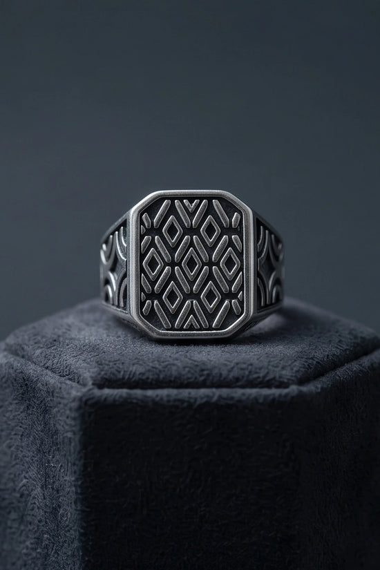 Vintage Sterling Silver Geometric Diamond Lattice Signet Ring