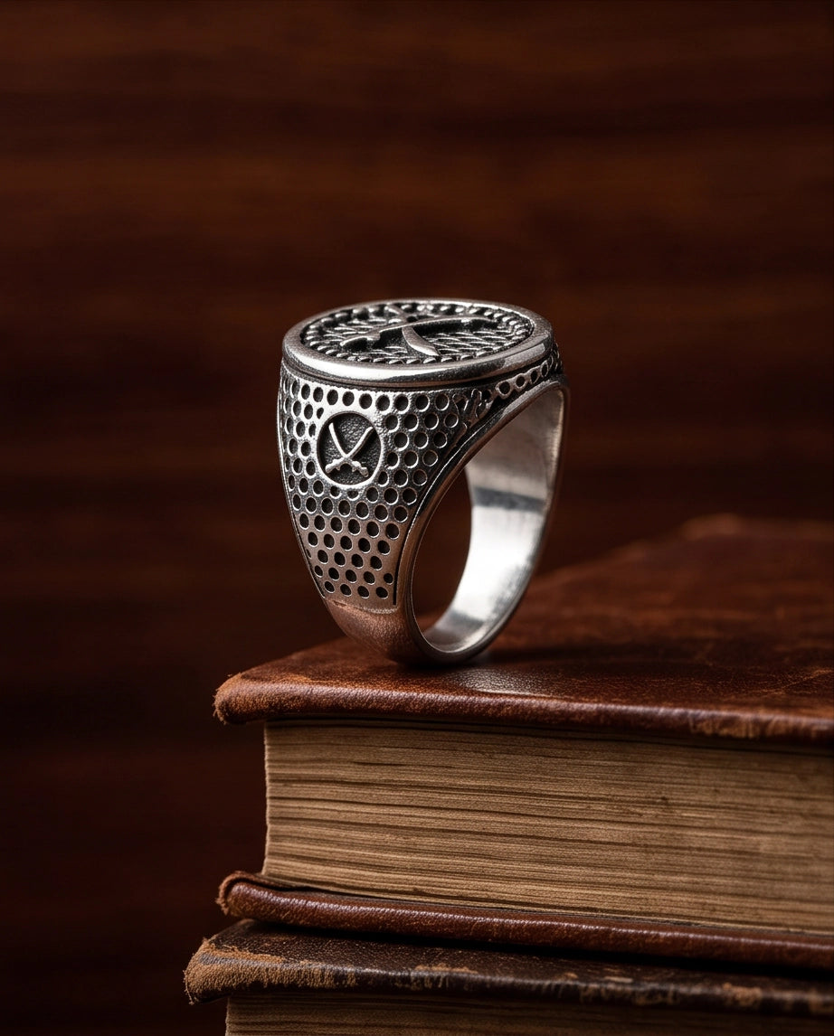 Crossed Scimitars Mesh Signet Ring